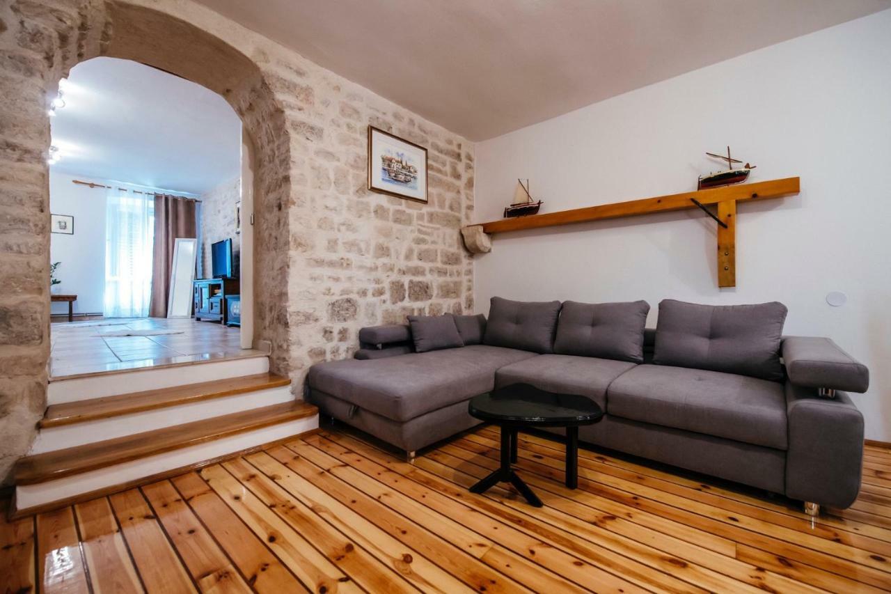 Heart Of Town Apartamento Zadar Exterior foto