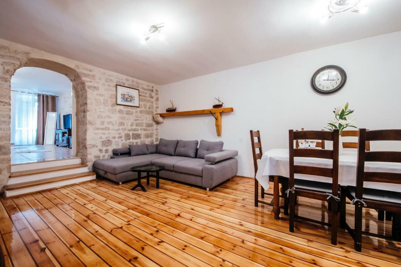 Heart Of Town Apartamento Zadar Exterior foto