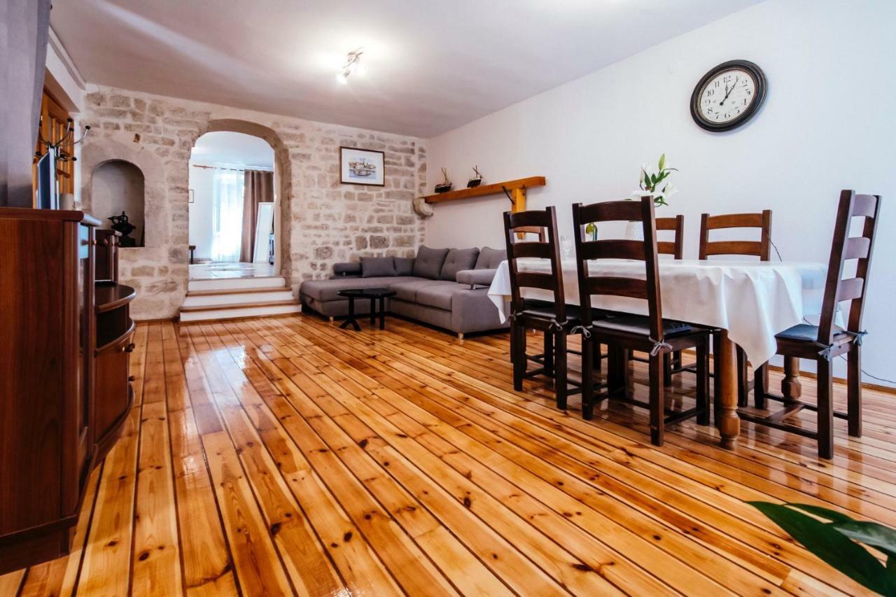 Heart Of Town Apartamento Zadar Exterior foto