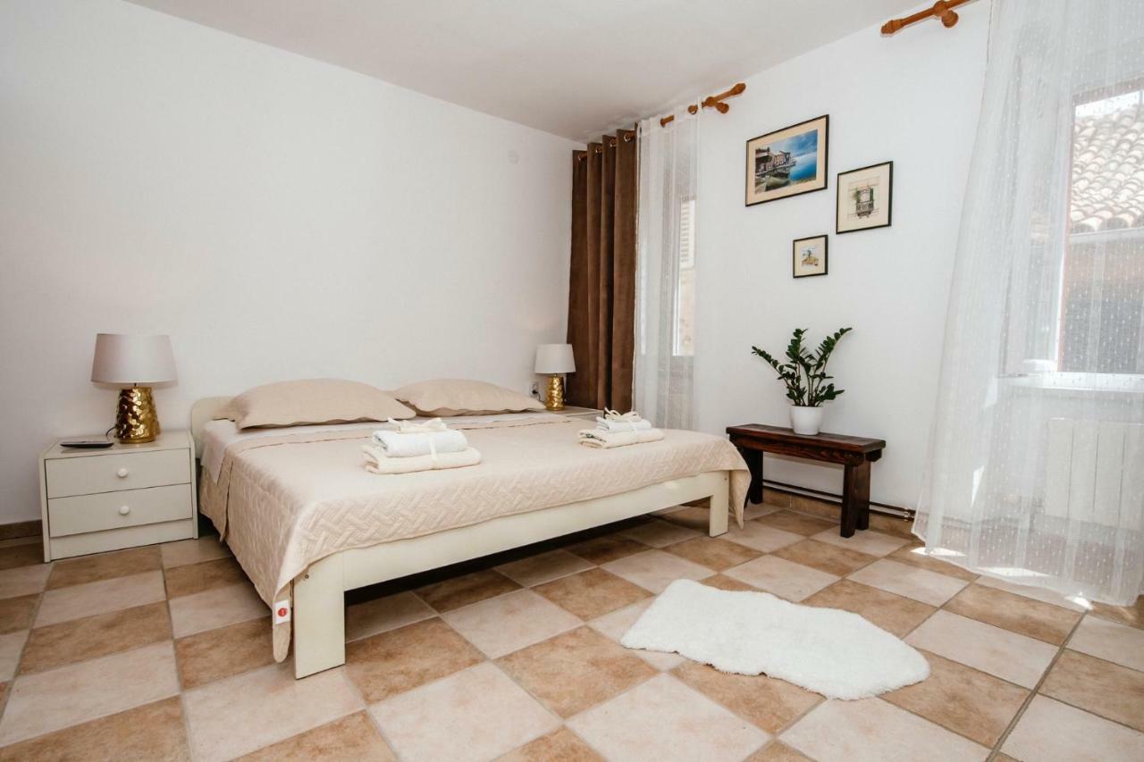 Heart Of Town Apartamento Zadar Exterior foto