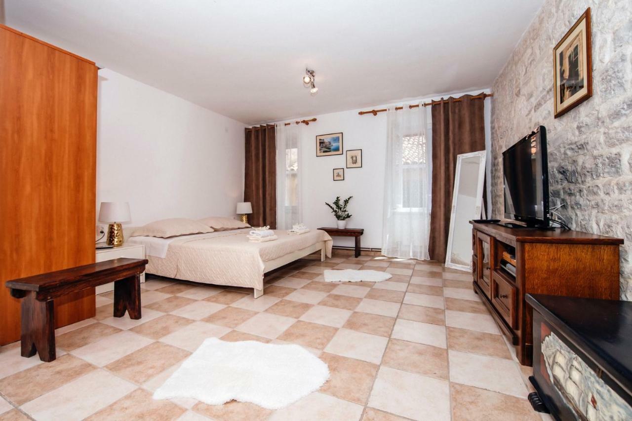 Heart Of Town Apartamento Zadar Exterior foto