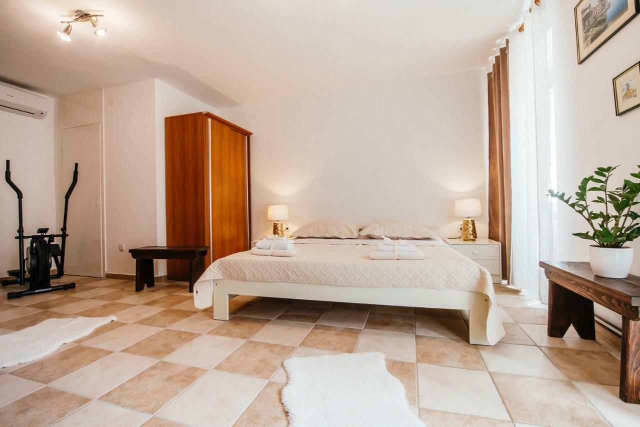 Heart Of Town Apartamento Zadar Exterior foto